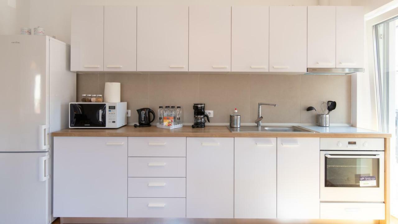 Central Comfort Suites Μπρασόβ Εξωτερικό φωτογραφία