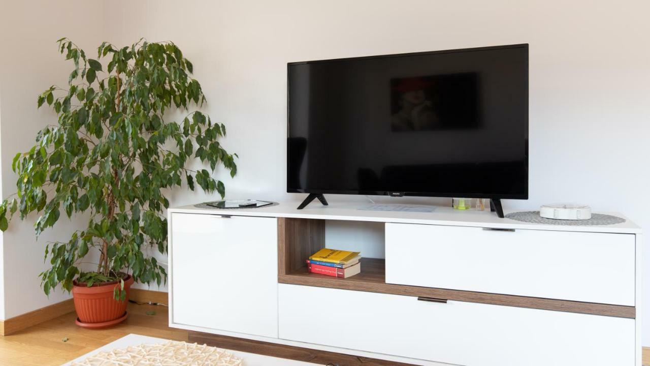 Central Comfort Suites Μπρασόβ Εξωτερικό φωτογραφία