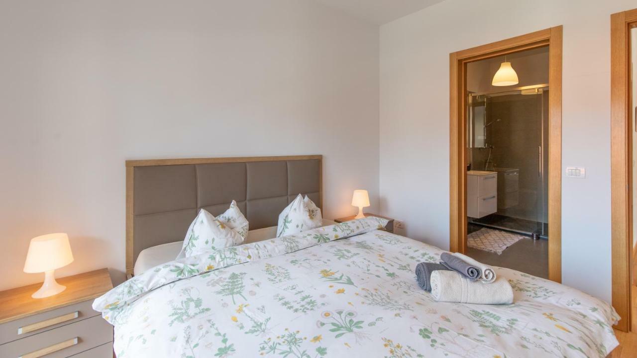 Central Comfort Suites Μπρασόβ Εξωτερικό φωτογραφία