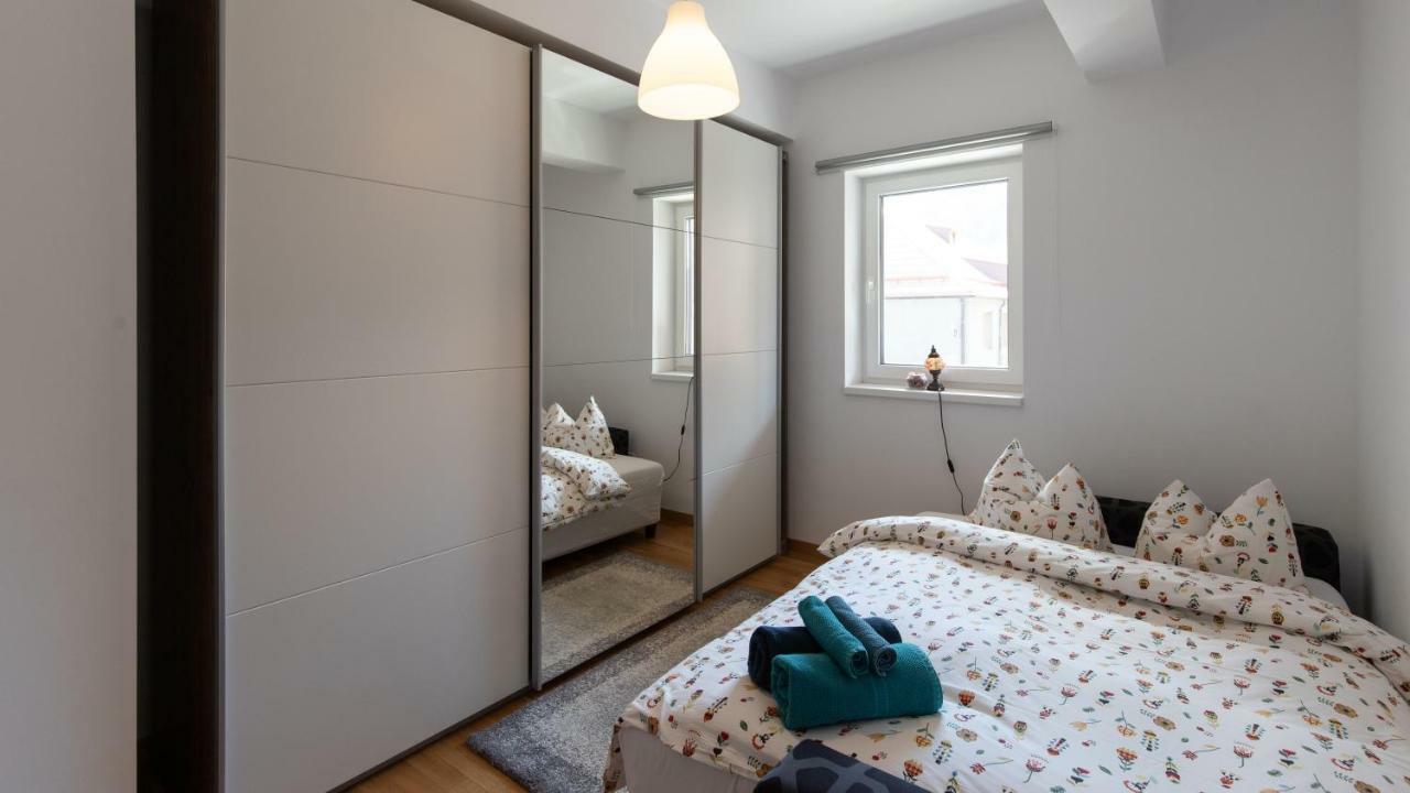 Central Comfort Suites Μπρασόβ Εξωτερικό φωτογραφία